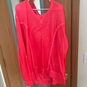 Thin long sleeve sweater